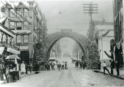 Caol arch in Connellsville in 1906
